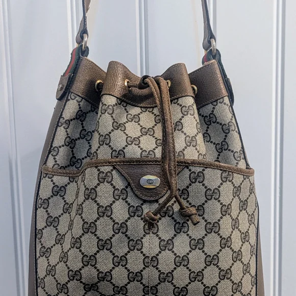 Gucci Brown Shoulder Bag with Monogram Canvas - Picture 3 of 16